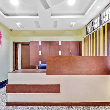 Capital O 85514 Kalpana Hotel Гувахати Экстерьер фото