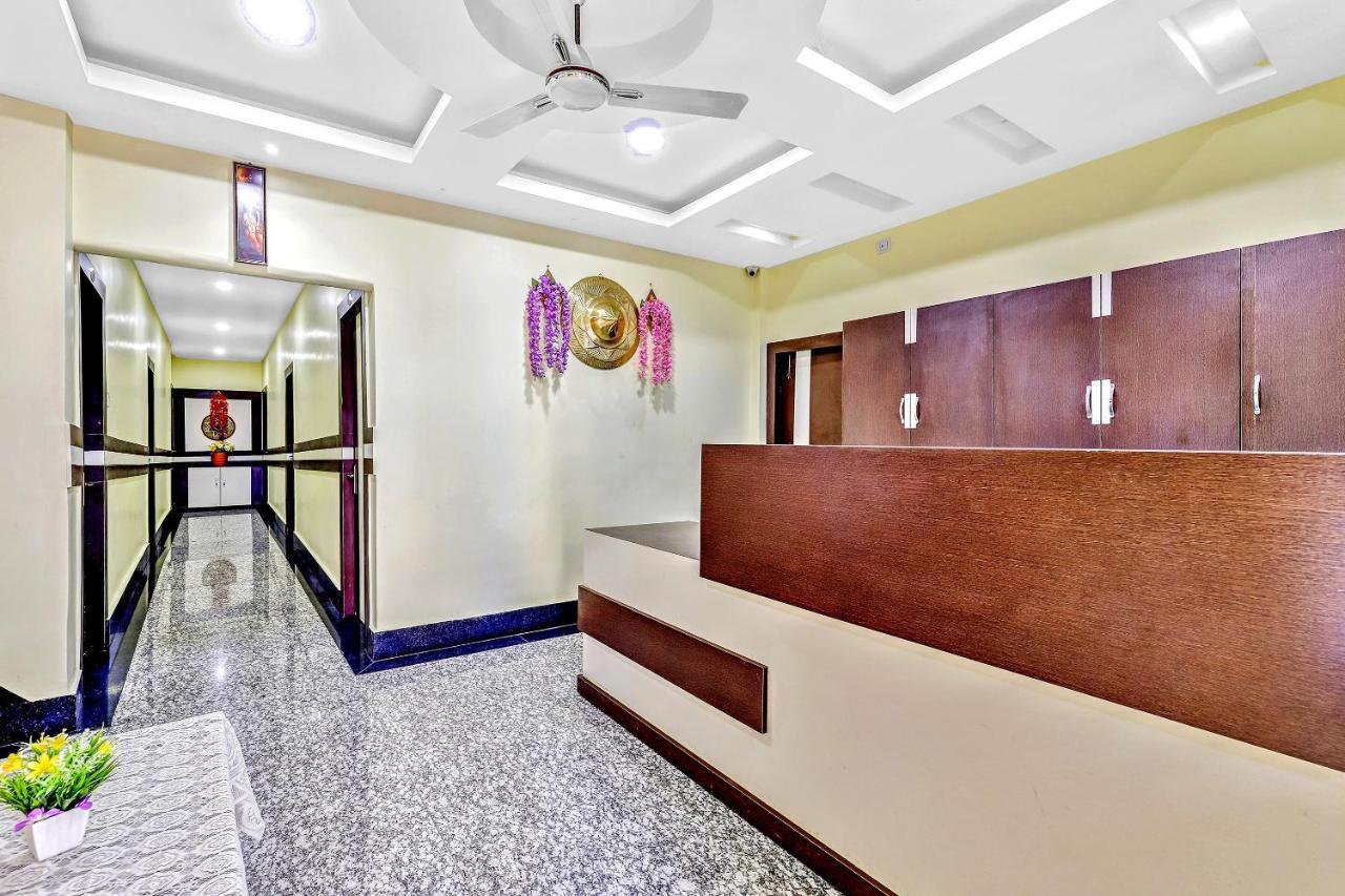 Capital O 85514 Kalpana Hotel Гувахати Экстерьер фото