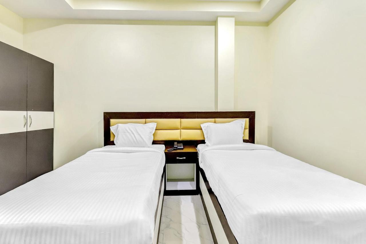 Capital O 85514 Kalpana Hotel Гувахати Экстерьер фото